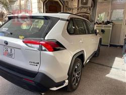 تۆیۆتا ڕاڤ 4